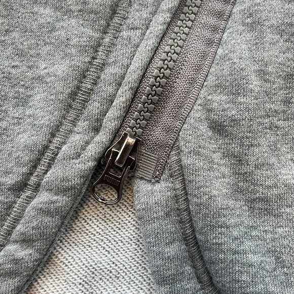 Puma Women’s Asymmetrical Zippered Hoodie. - Picture 6 of 10